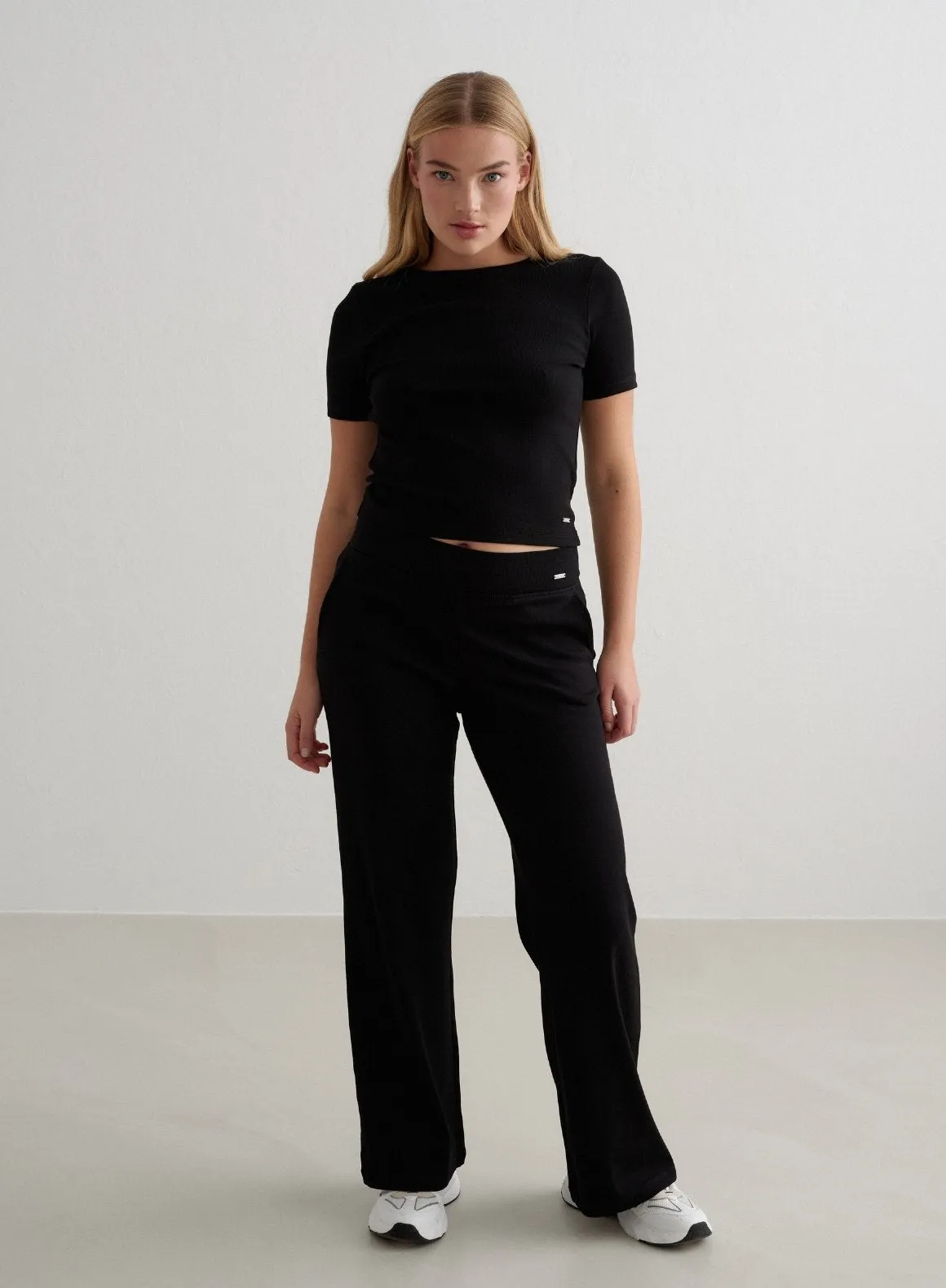 Black Ease Ribbed Short Sleeve
