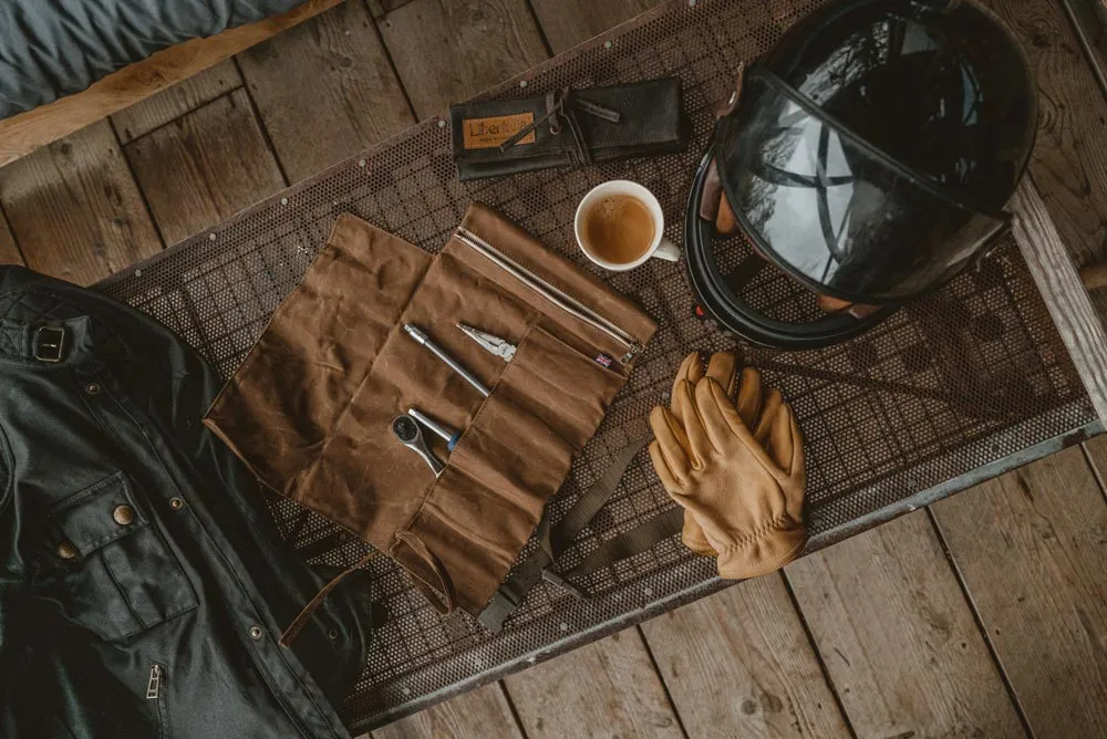 Libertatia Oilskin Tool Roll in Calima
