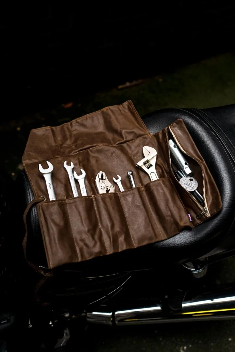 Libertatia Oilskin Tool Roll in Calima