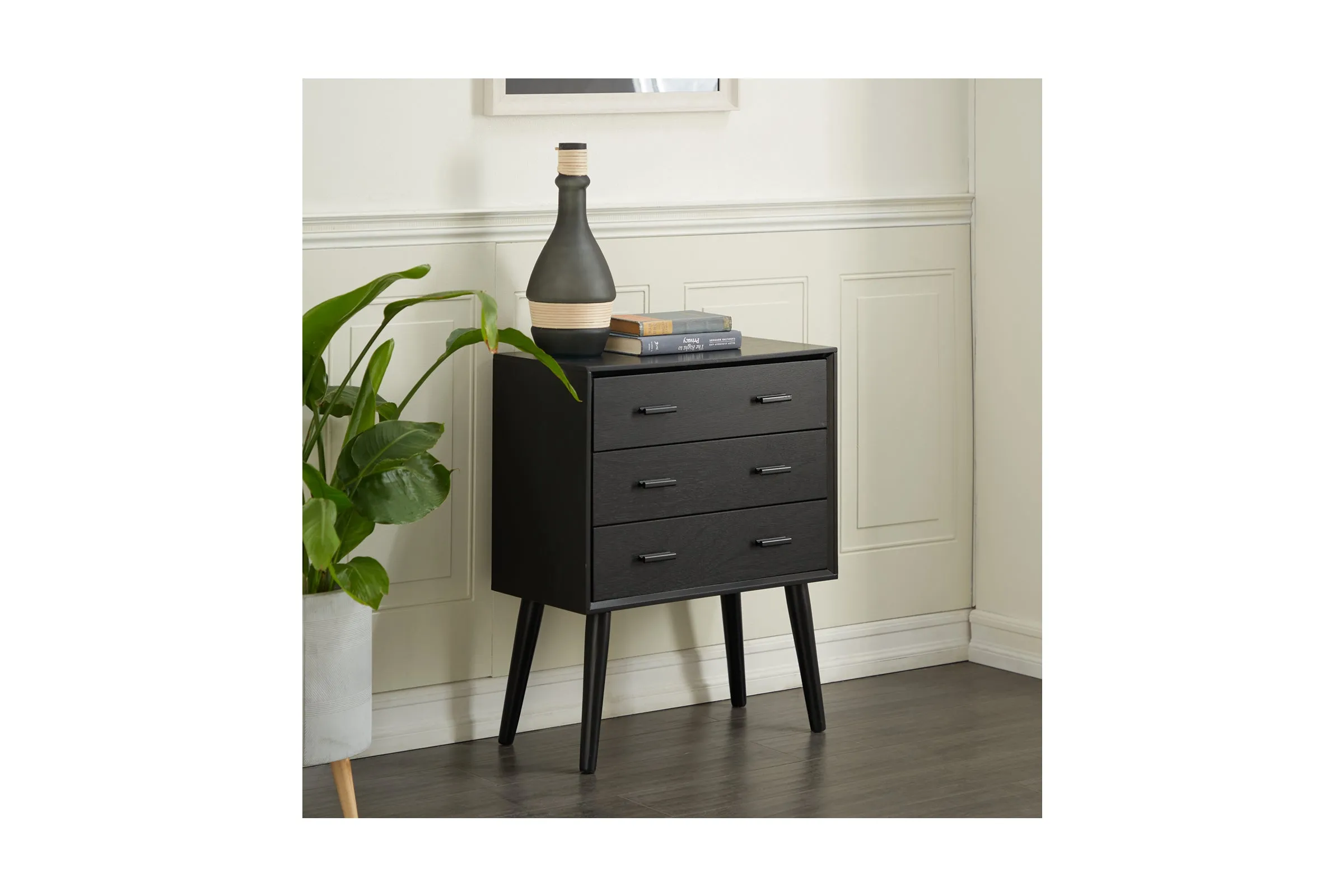 Malcolm Chest