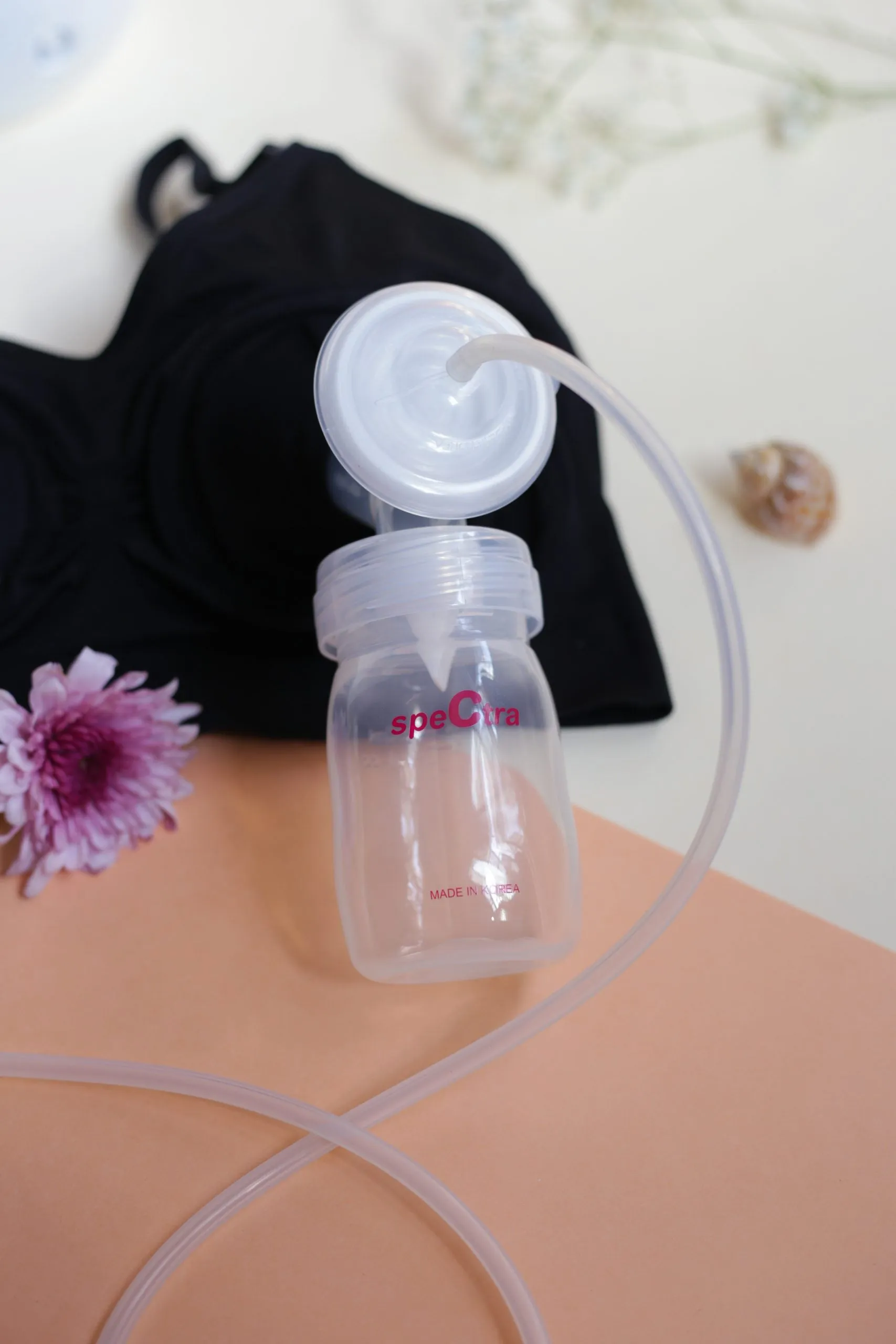 The Cozy Hands Free Pumping and Nursing Bra